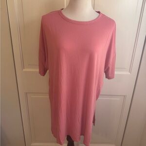 Old Navy Active Ultralite Shirts - 2 white, 1 black, 1 pink